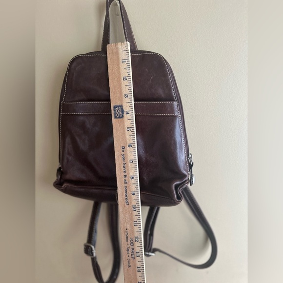 La Diva leather backpack - Picture 14 of 16